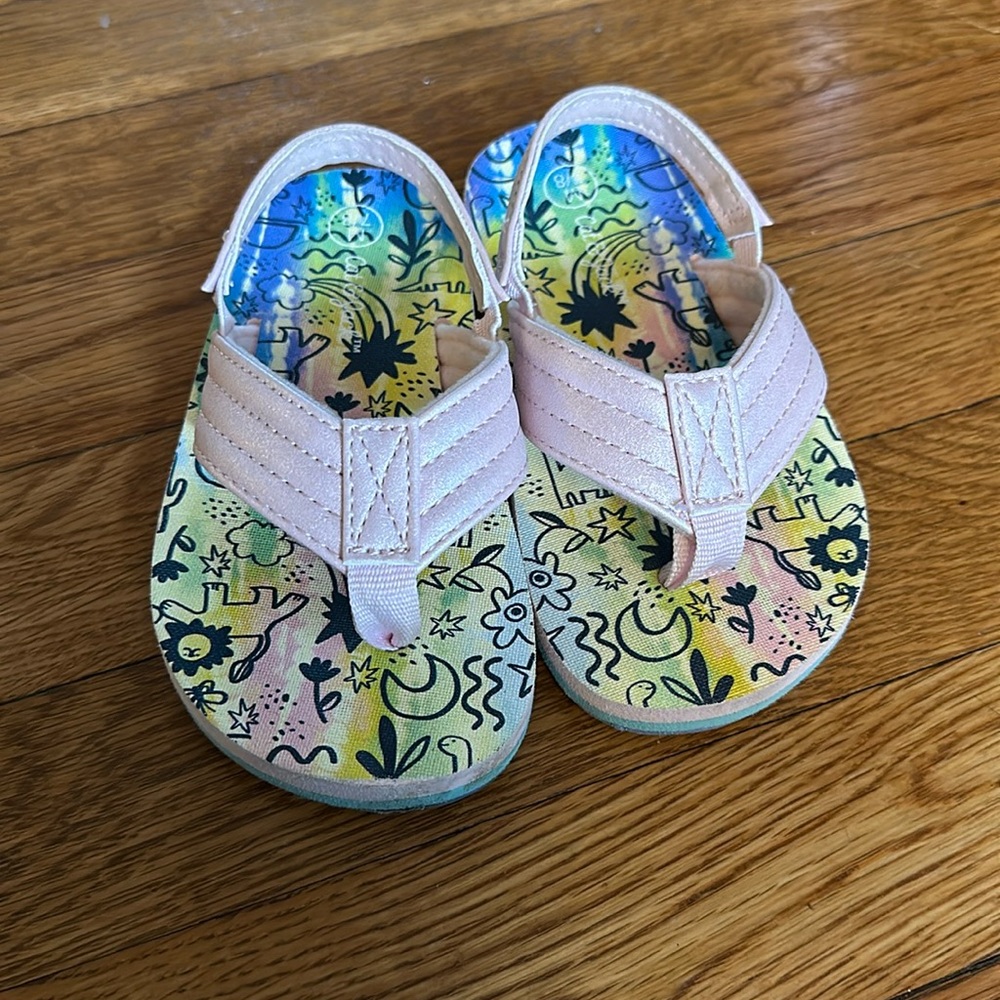 Cat and Jack flip flops with back strap size M 7/8 -worn once